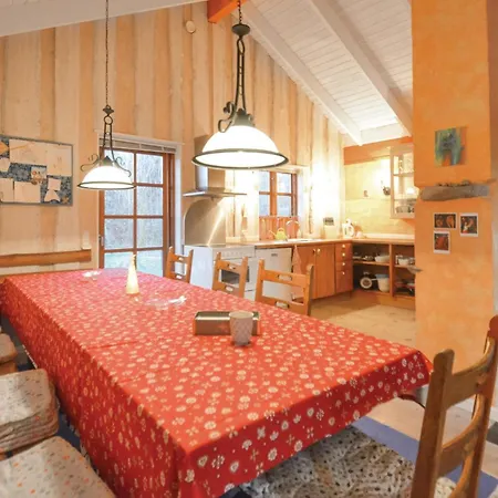 Holiday home 4 Bedroom Awesome In Spottrup