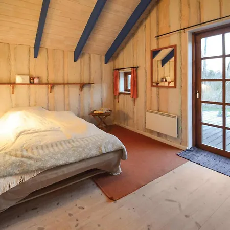 Four-bedroom In Dom wakacyjny