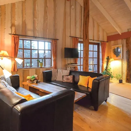 Holiday home 4 Bedroom Awesome In *